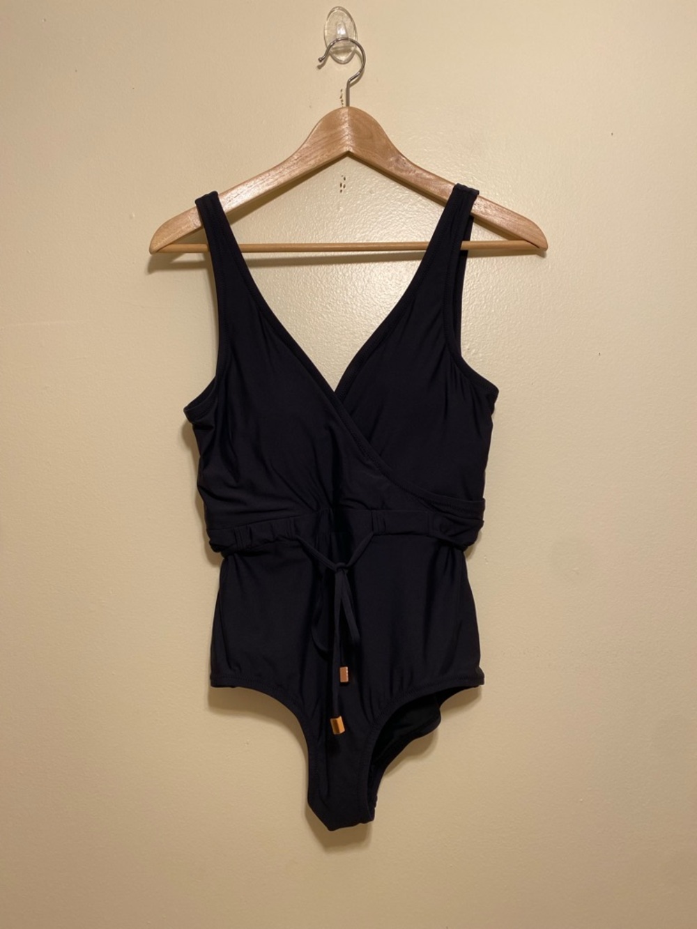 ALLIHOP BLACK SWIMSUIT. Size M